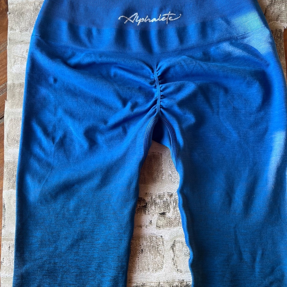 Alphalete Ombre Blue Leggings